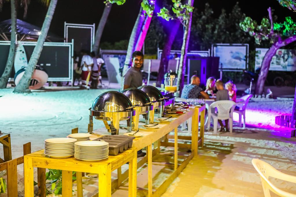 Salt Beach Hotel остров Маафуши Екстериор снимка