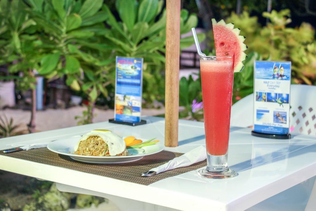 Salt Beach Hotel остров Маафуши Екстериор снимка