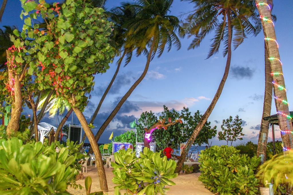 Salt Beach Hotel остров Маафуши Екстериор снимка